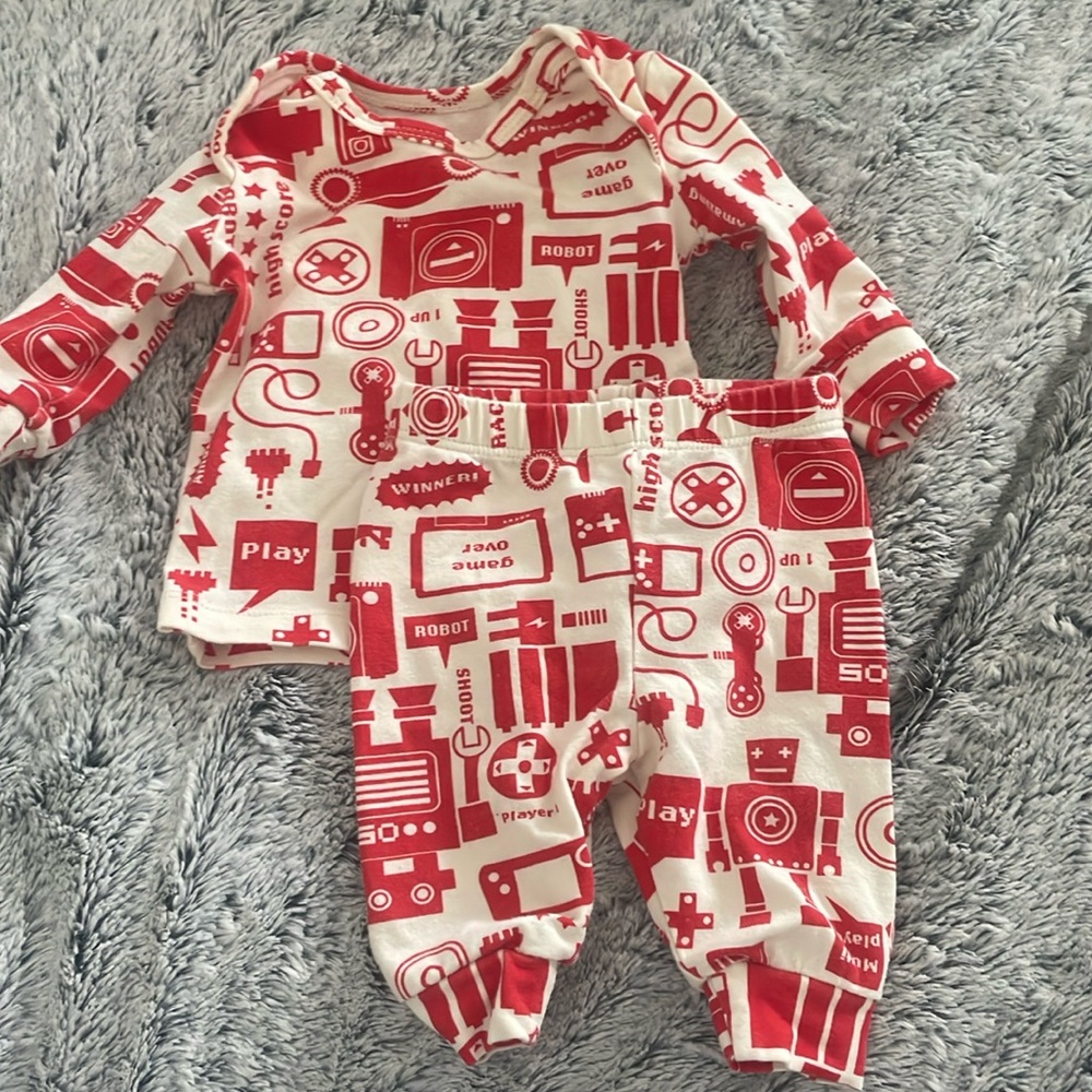 Ever and ever brand newborn baby pajamas. Pants and top. High-quality. Like new.